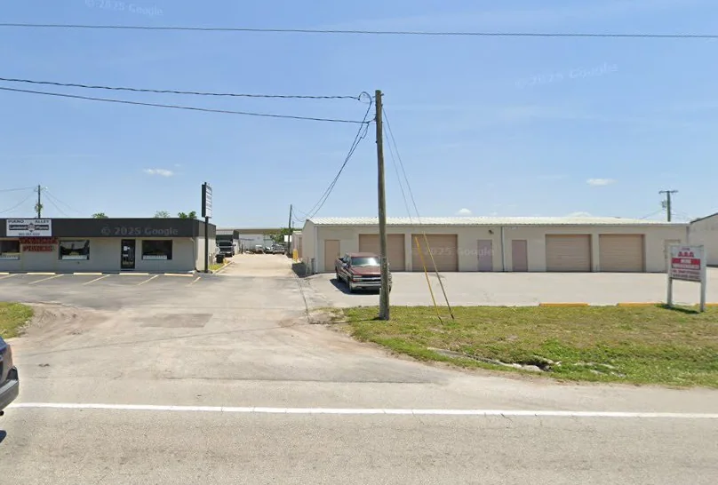 Street view of the plaza entrance at 2020 S Combee Rd, Lakeland — Wash Force Auto Spa location